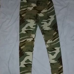 camo leggings